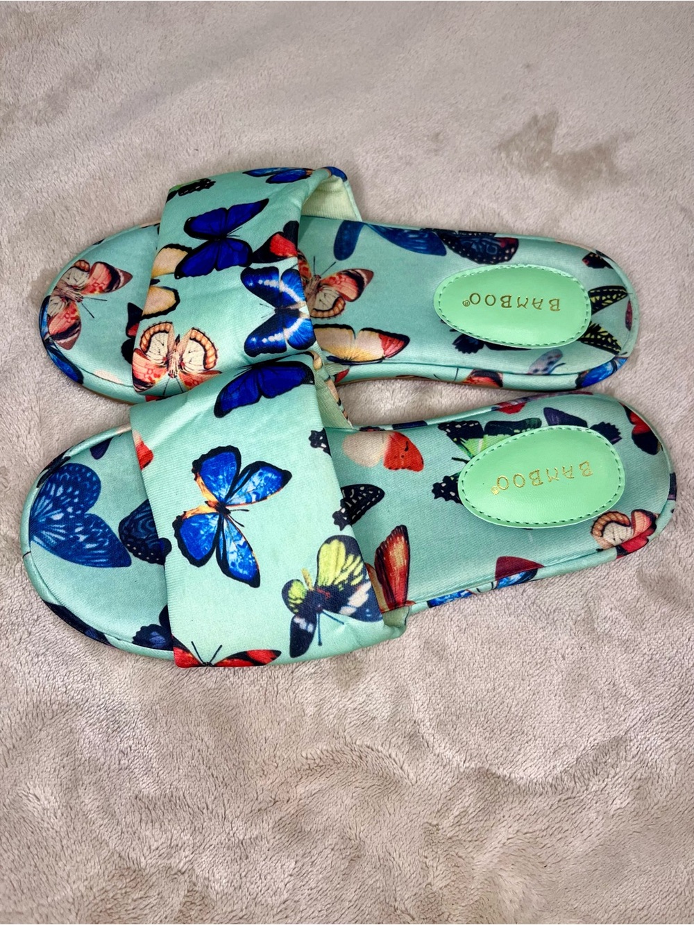 Bamboo Size 8 Butterfly Print Cushioned Slide Sandals - Picture 9 of 10